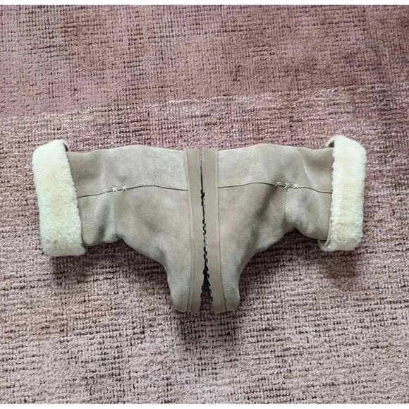 Kookaburra By Ugh Suede Shearling Wedge Boots Size 8.5 Beige - Picture 4 of 9